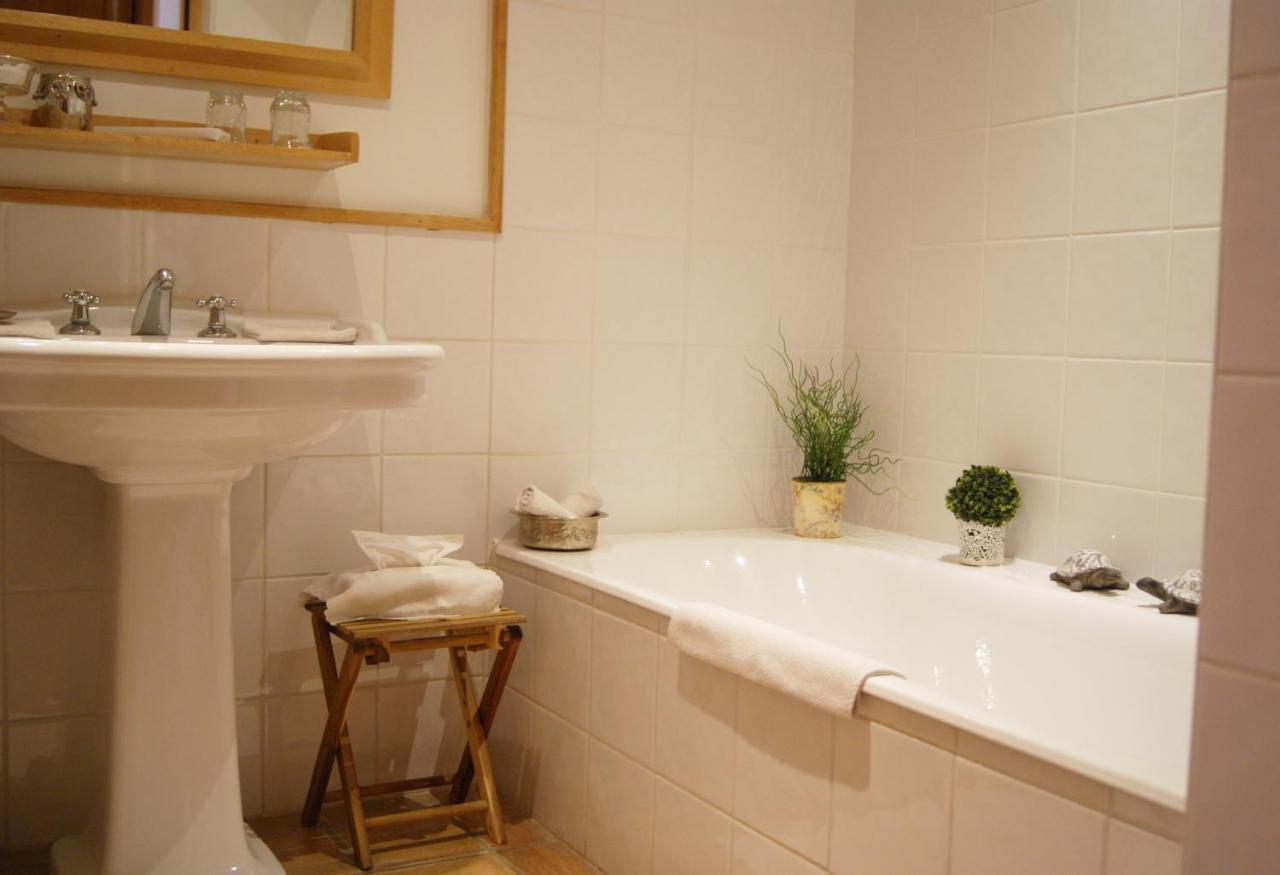 アヴィニョン La Ferme De Gigognan Bed & Breakfast エクステリア 写真
