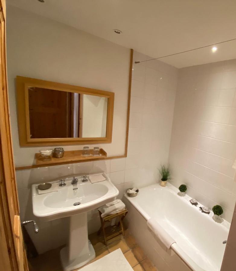 アヴィニョン La Ferme De Gigognan Bed & Breakfast エクステリア 写真