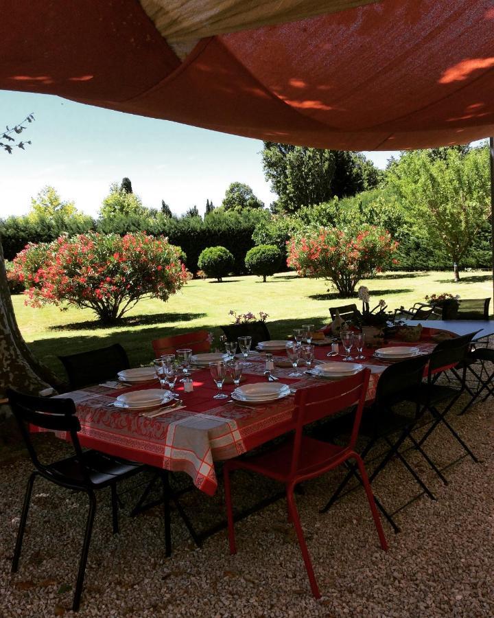 アヴィニョン La Ferme De Gigognan Bed & Breakfast エクステリア 写真